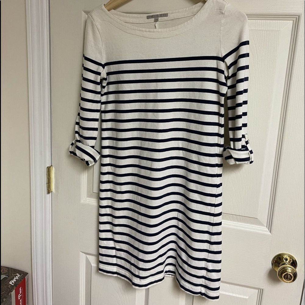 ⭐️Gap navy stripe size xsmall